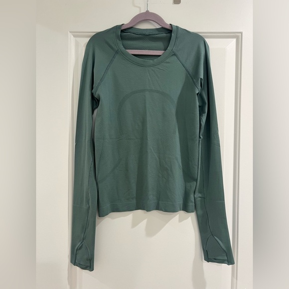 LuluLemon swiftly long sleeve - size 2 - Picture 1 of 3